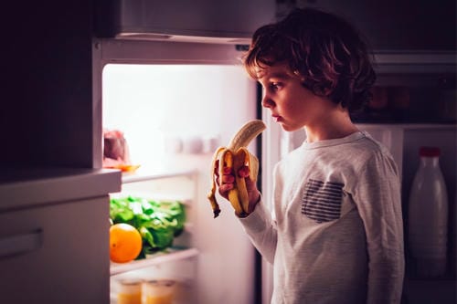 The Overlooked Reason Bedtime Gets Harder After Evening Snacks